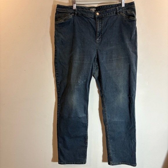 J JILL Sz 18 Straight Leg Mid Wash Stretch Made in Hong Kong High Rise Jeans - Picture 1 of 12